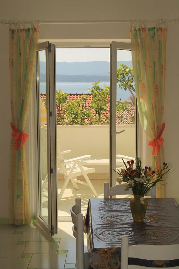 Apartments Nejasmic - Little House For Peaceful And Domestic Vacation 波尔 外观 照片